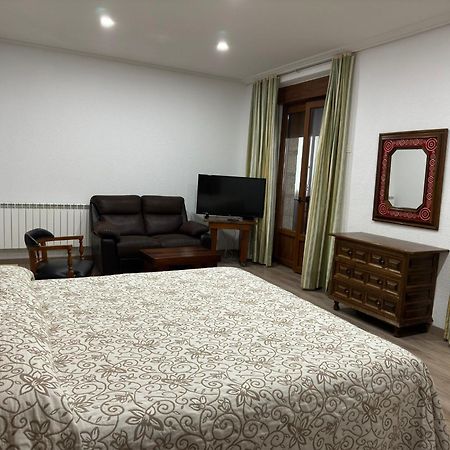 Hostal Aribel Longinos Cercedilla Εξωτερικό φωτογραφία