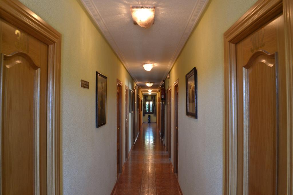 Hostal Aribel Longinos Cercedilla Δωμάτιο φωτογραφία