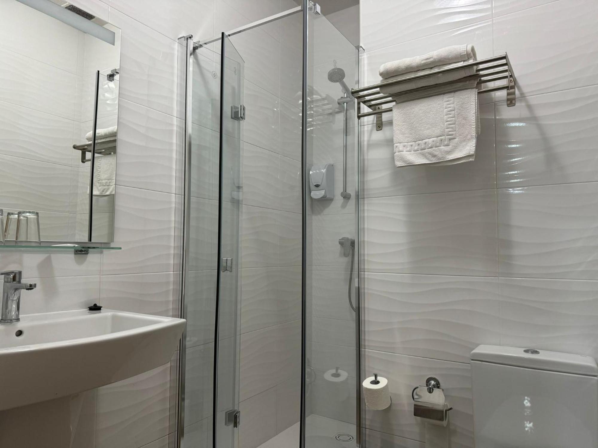 Hostal Aribel Longinos Cercedilla Εξωτερικό φωτογραφία