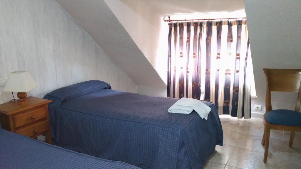 Hostal Aribel Longinos Cercedilla Εξωτερικό φωτογραφία
