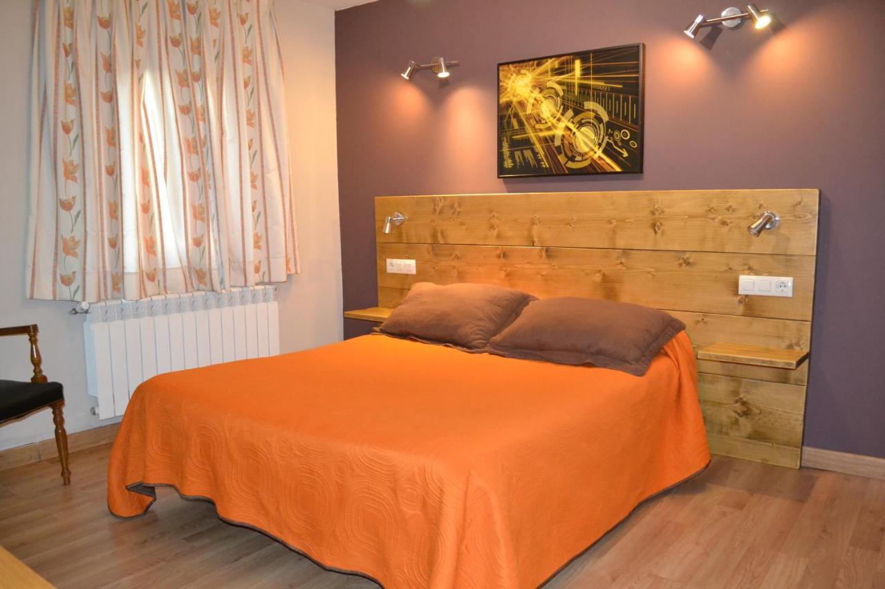 Hostal Aribel Longinos Cercedilla Εξωτερικό φωτογραφία